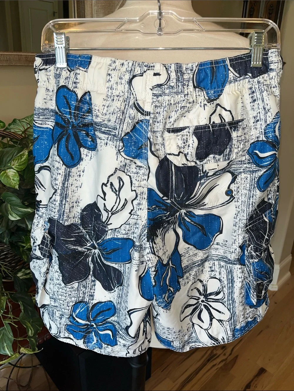 Retro White with Bold Blue Tropical Print Cargo Men’s Swim Trunks Lined